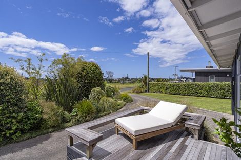 Photo of property in 55 Hornsea Road, Tairua, 3508