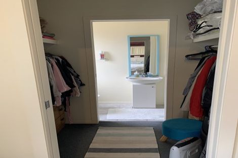 Photo of property in 2a Charlenne Close, Ranui, Auckland, 0612