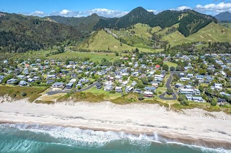 Photo of property in 15 Moray Place, Whiritoa, Whangamata, 3691
