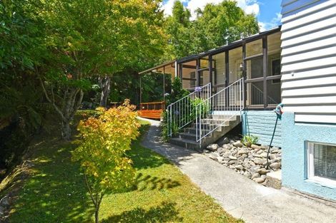 Photo of property in 87 Horoeka Street, Stokes Valley, Lower Hutt, 5019