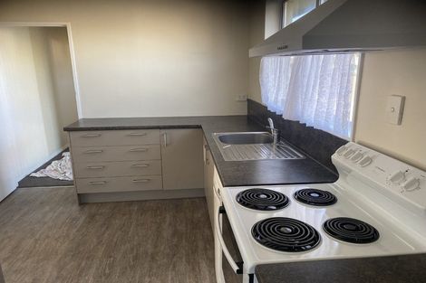 Photo of property in 43 Oakley Crescent, Hornby, Christchurch, 8042