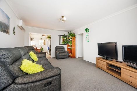 Photo of property in 14 Heather Street, Levin, 5510