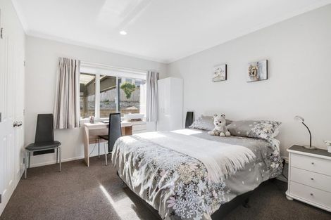 Photo of property in 84 Tauranga Place, Orewa, 0931