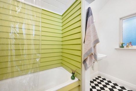 Photo of property in 20 Jackson Street, Island Bay, Wellington, 6023