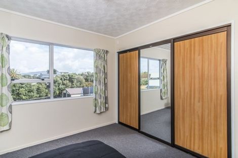 Photo of property in 5 Freyberg Crescent, Waikanae Beach, Waikanae, 5036