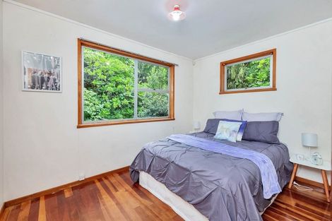 Photo of property in 18 Ngaio Road, Titirangi, Auckland, 0604
