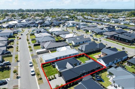 Photo of property in 11 Letitia Street, Burwood, Christchurch, 8083