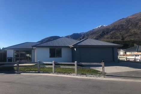 Photo of property in 2 Northbrook Place, Lower Shotover, Queenstown, 9304