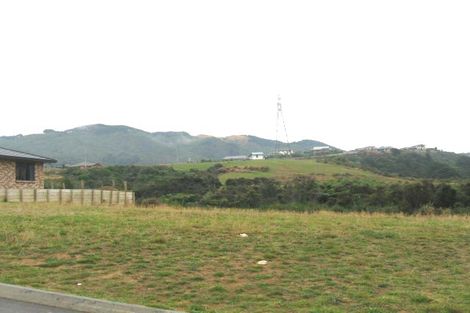 Photo of property in 14 James Nairn Grove, Riverstone Terraces, Upper Hutt, 5018