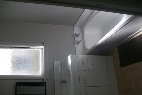 Photo of property in 35 Greendale Avenue, Avonhead, Christchurch, 8042