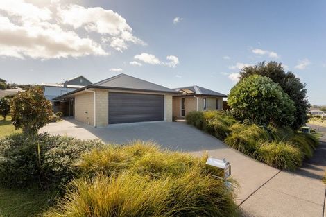 Photo of property in 17 Lynley Park Drive, Omokoroa, 3114