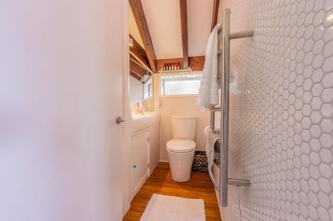 Photo of property in 12 Carlisle Road, Browns Bay, Auckland, 0630