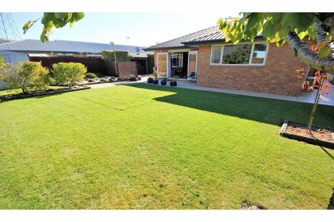 Photo of property in 67 Mauger Drive, Heathcote Valley, Christchurch, 8022