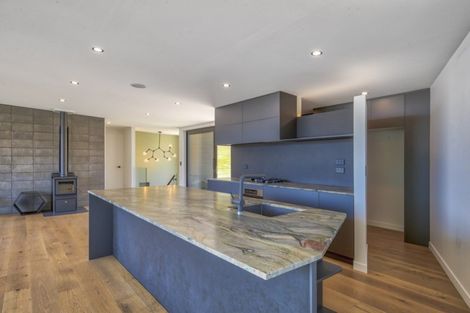 Photo of property in 58 Forest Heights, Wanaka, 9305