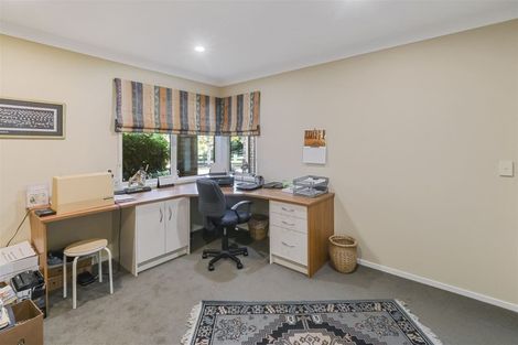 Photo of property in 22 Glencairn Place, Buckland, Pukekohe, 2677