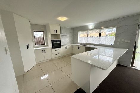 Photo of property in 2/152 Rangitoto Road, Papatoetoe, Auckland, 2025