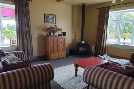 Photo of property in 8 Campbell Drive, Martinborough, 5711