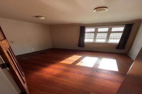 Photo of property in 12 Hargreaves Street, Mount Cook, Wellington, 6021