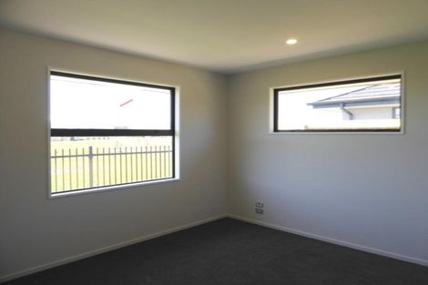 Photo of property in 7 Maka Lane, Halswell, Christchurch, 8025