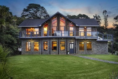 Photo of property in 25 Cochran Road, Oratia, Auckland, 0604