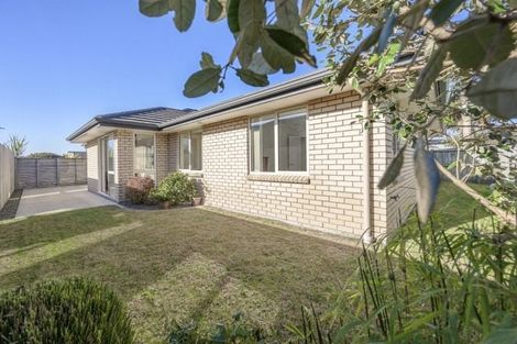 Photo of property in 35 Leet Crescent, Papamoa Beach, Papamoa, 3118