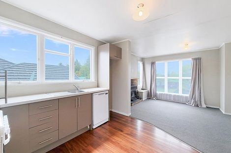 Photo of property in 4 Baird Road, Tokoroa, 3420