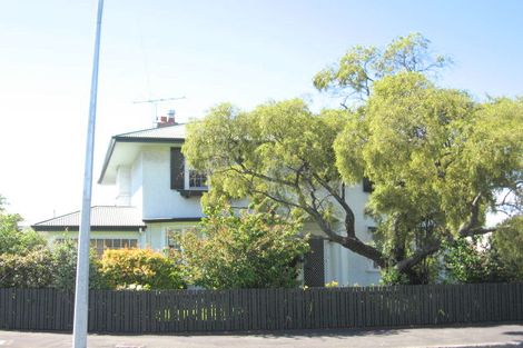 Photo of property in 73 Esplanade, Kaiti, Gisborne, 4010