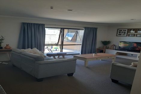 Photo of property in 10 Diamond Grove, Brown Owl, Upper Hutt, 5018