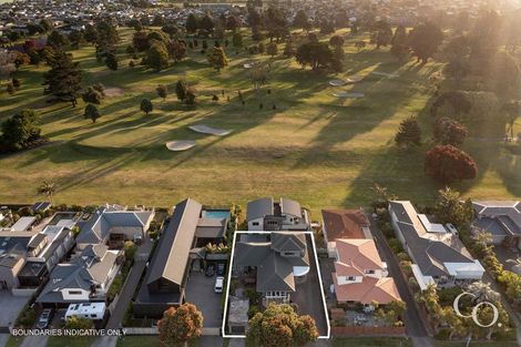 Photo of property in 208 Oceanbeach Road, Mount Maunganui, 3116