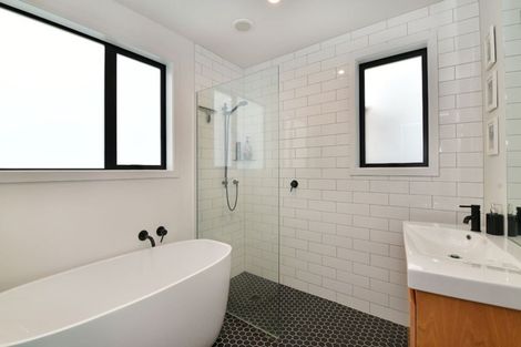 Photo of property in 7 Tree Fern Trail, Campbells Bay, Auckland, 0630