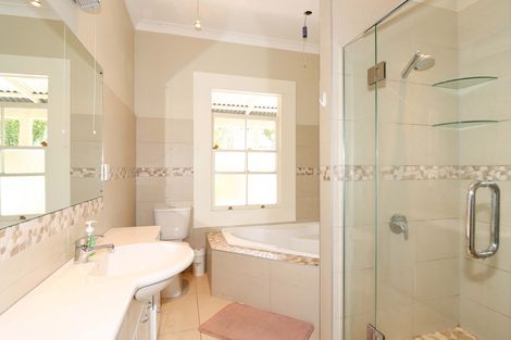 Photo of property in 8 Victoria Street, Carterton, 5713