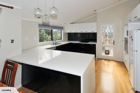 Photo of property in 14 Dianthus Place, Browns Bay, Auckland, 0630