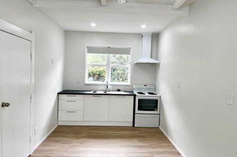 Photo of property in 27 Collingwood Road, Waiuku, 2123