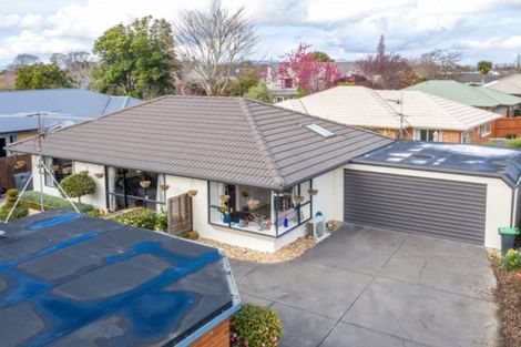 Photo of property in 2/14 Innisfree Place, Northwood, Christchurch, 8051