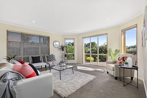 Photo of property in 11 Angel Way, Stanmore Bay, Whangaparaoa, 0932