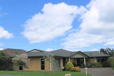 Photo of property in 11 Fairview Terrace, Waipahihi, Taupo, 3330