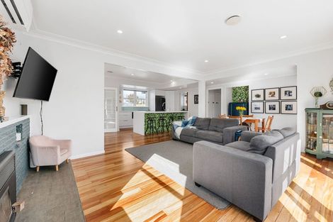 Photo of property in 9 Duncan Road, St Andrews, Hamilton, 3200