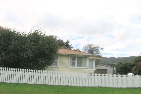 Photo of property in 12b Victory Crescent, Tawa, Wellington, 5028