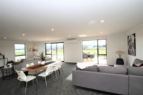 Photo of property in 6 Silverview Place, Mosgiel, 9024