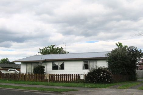Photo of property in 16 College Place, Poike, Tauranga, 3112