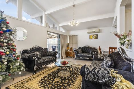 Photo of property in 66 Stott Avenue, Birkdale, Auckland, 0626