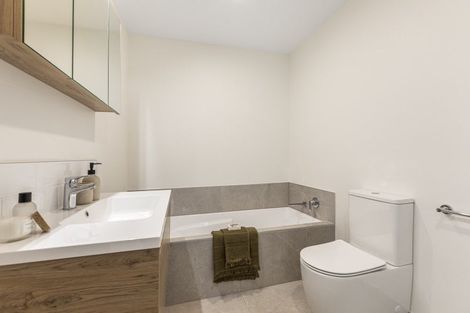 Photo of property in 70 Tahuhu Road, Mount Wellington, Auckland, 1062