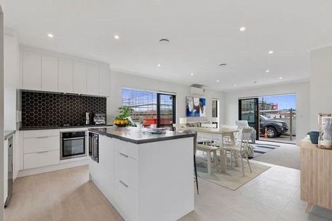 Photo of property in 53 Periko Way, Takanini, 2112