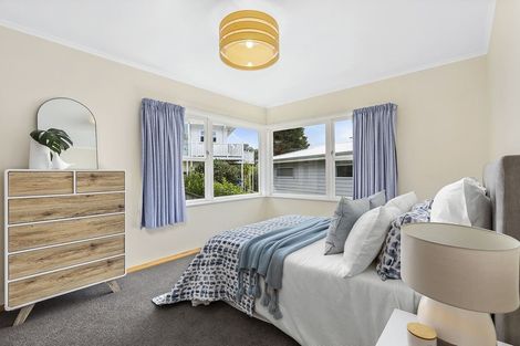 Photo of property in 9 Lane Crescent, Tawa, Wellington, 5028
