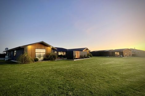 Photo of property in 9 Court Of Ascot, Seaward Bush, Invercargill, 9812