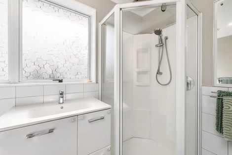 Photo of property in 15 Escort Grove, Awapuni, Palmerston North, 4412