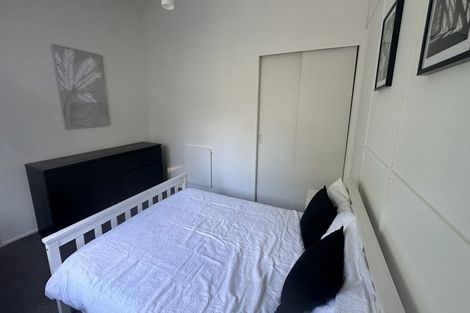 Photo of property in 4 Hiwihau Place, Glenfield, Auckland, 0629