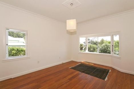 Photo of property in 12 Mahoe Street, Eastbourne, Lower Hutt, 5013
