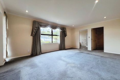 Photo of property in 24 Pendennis Point, Camborne, Porirua, 5026