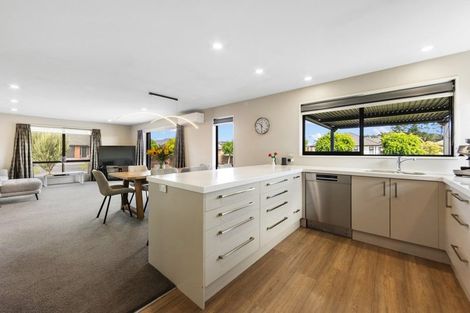 Photo of property in 32 East Ellington Drive, Mairehau, Christchurch, 8052